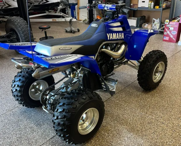 1999 Yamaha Banshee 350 – Racing Blue & Black Edition - Image 2