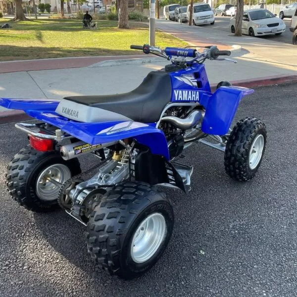 2002 Yamaha Banshee 350 – Team Yamaha Blue & Black Edition - Image 3