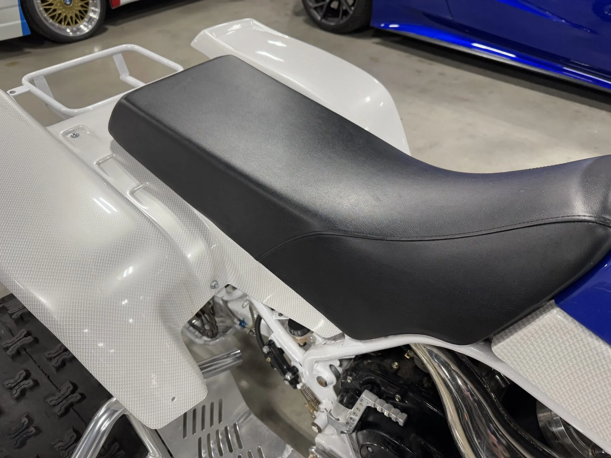 1988 Yamaha Banshee 350 – The Original Blue & White Legend - Image 9